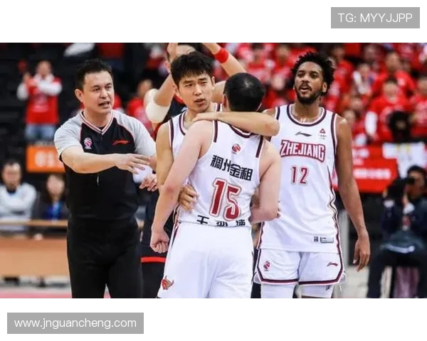 上海篮球队实力之争引发热议球迷观点各异的背后故事